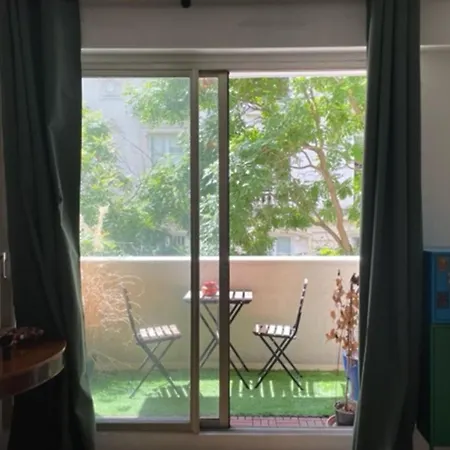 Charming Nest Of 45 M With Balcony 아파트